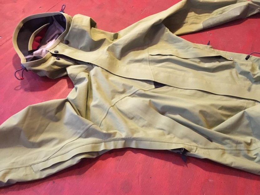 klattermusen allgron for women - the long pit zips are nice, but the reversed flap over the hand...