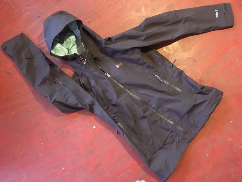 rei co-op stormrealm for women - overall a great lightweight hard shell!