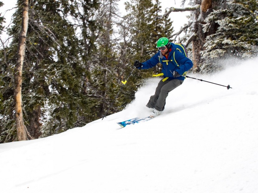 atomic hawx ultra xtd 120 - the atomic hawx in action. for charging through tougher snow...