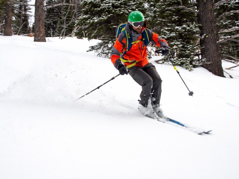spyder leader - for skiing of all types, a jacket that is warm and bright, like the...