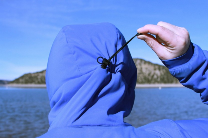 the cinch allows a more precise fit.