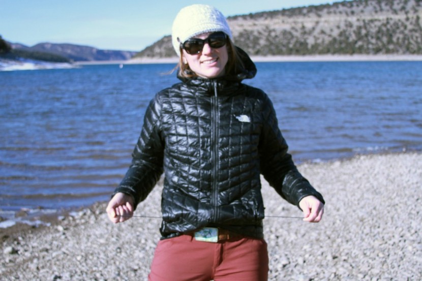 the north face thermoball hooded for women - the interior pull cords in the thermoball cinches down the hem of...
