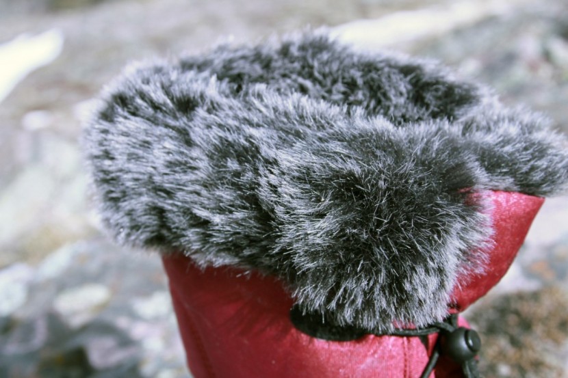 kamik momentum - the faux-fur collar locks in warmth.