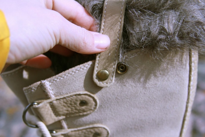 sorel joan of arctic - easily unclip the liner and remove.