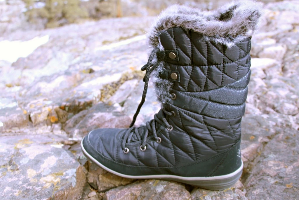 columbia heavenly omni-heat lace-up winter boots women review - it features a flexible shaft that is easy to walk in for days.