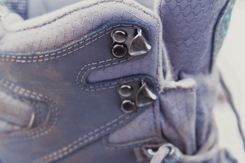 columbia bugaboot plus iii omni-heat for women - lace up these eyelets for a precise and accurate fit.