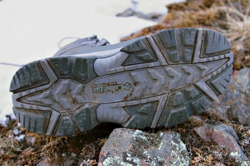 columbia bugaboot plus iii omni-heat for women - this outsole features a variety of multidirectional lugs that grabs...