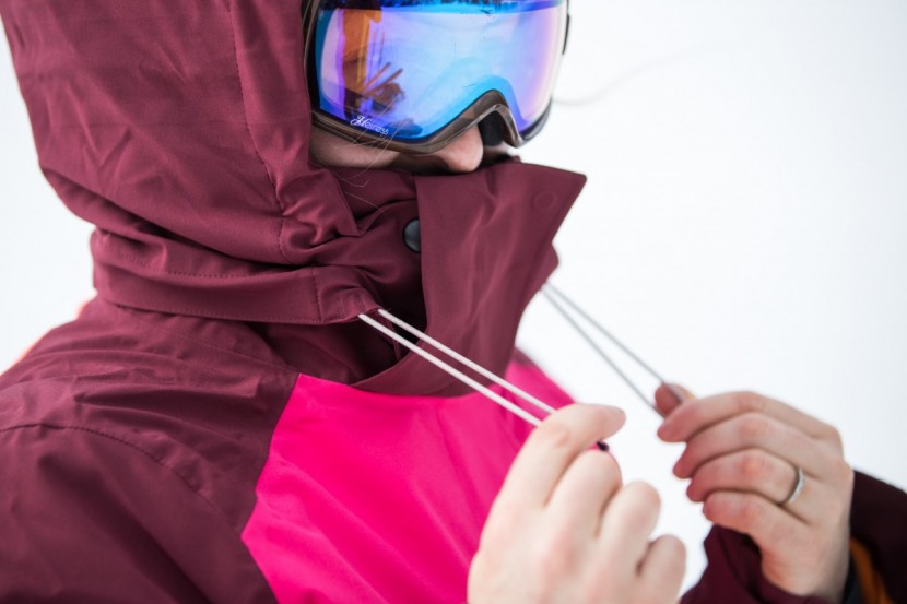 orage nina - we love the nina&#039;s easy to use hood draw cords.