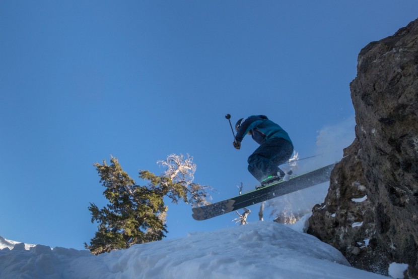 black crows daemon - mini-airs on the black crows!