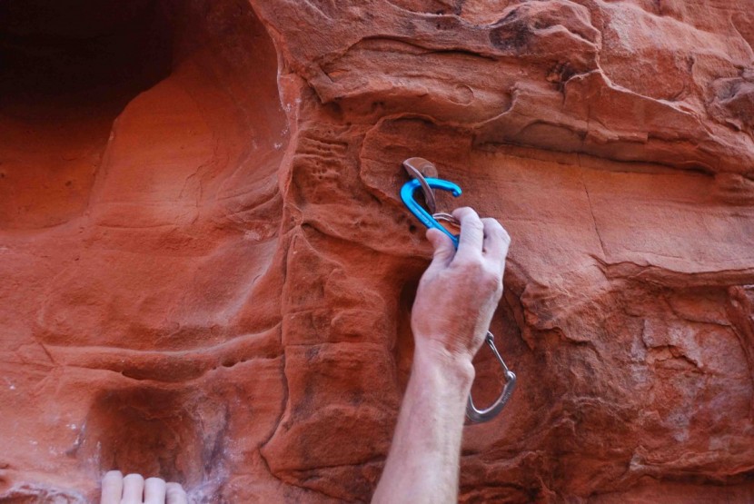 camp usa orbit wire express ks - the notch can snag on the bolt if you're not careful. thankfully...