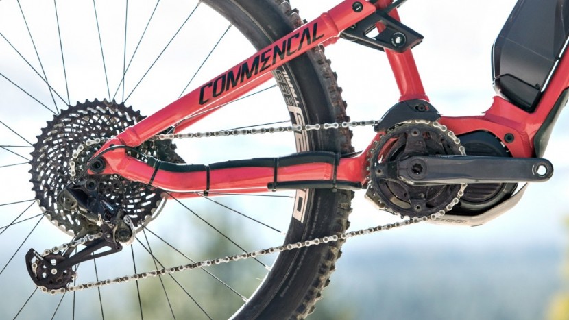 commencal meta power race 650b+ 2018 - commencal spec&#039;d shimano&#039;s ex-1 e-bike specific 8-speed drivetrain...