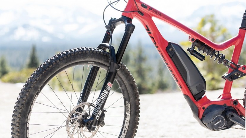 commencal meta power race 650b+ 2018 - testers were impressed with the build of the meta power race...