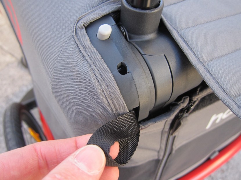 hamax outback multi-sport - collapsing this trailer requires pulling on this loop while pushing...