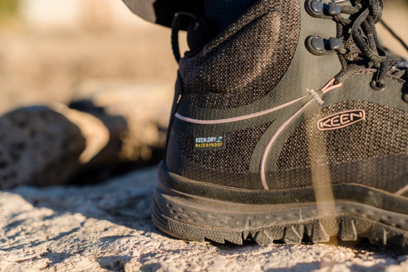 KEEN ブーツ　TERRADORA ANKLE WP Amazon.com | KEEN Women's Terradora 2 Lace Boot Wp Snow