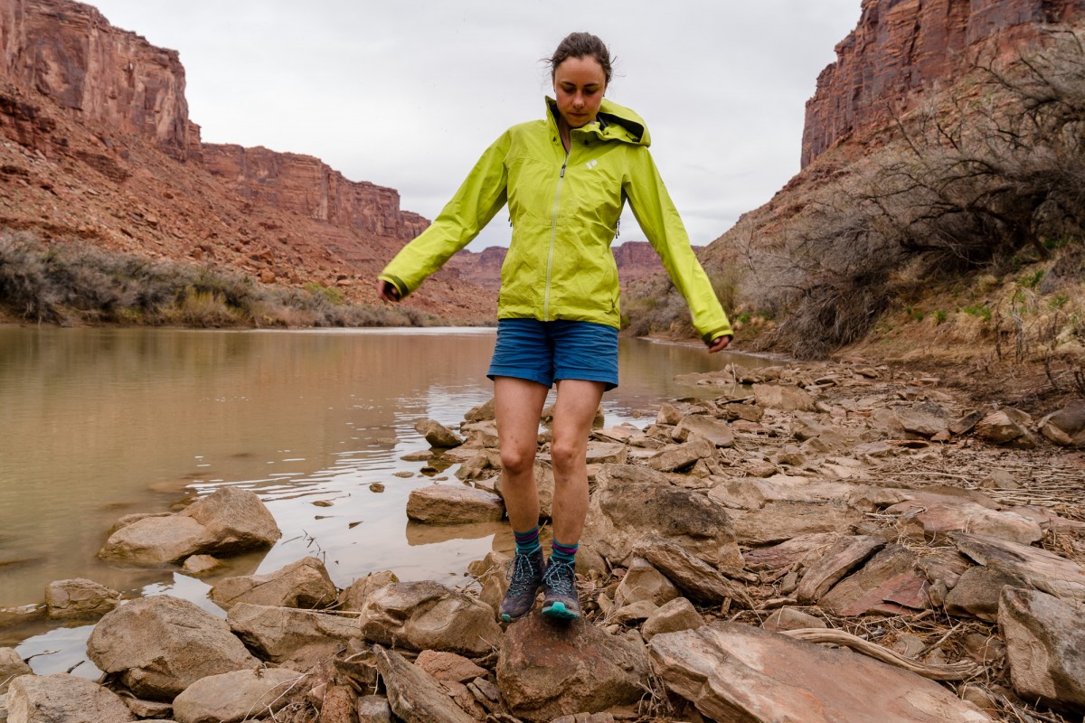 How to Choose Hiking Boots for Women