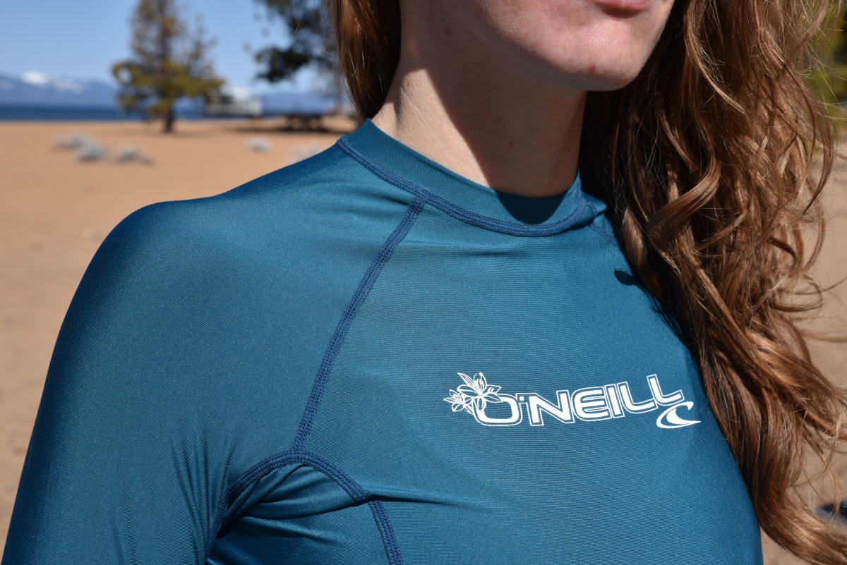 O'Neill Basic Skins L/S Crew - Women's Review (The crew neck keeps the sun off your shoulders while the flat seams stay comfortable even when wet.)
