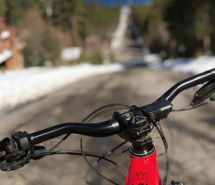 commencal meta power race 650b+ 2018 - the best-in-class digital display was easy to read and tucks neatly...