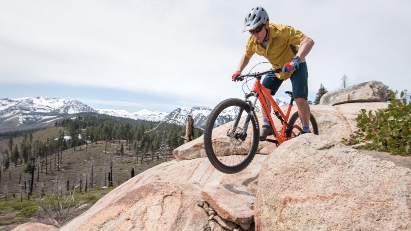 kona process 134 se 2018 - the process 134 se is playful and fun to ride downhill.