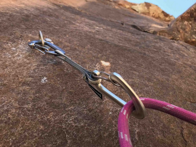 black diamond oz quickdraw - this is one of the lightest quickdraws on the market that still...