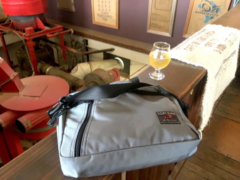 Tom Bihn Daylight Briefcase Review | Tested & Rated Tom Bihn Daylight Briefcase Review | Tested & Rated