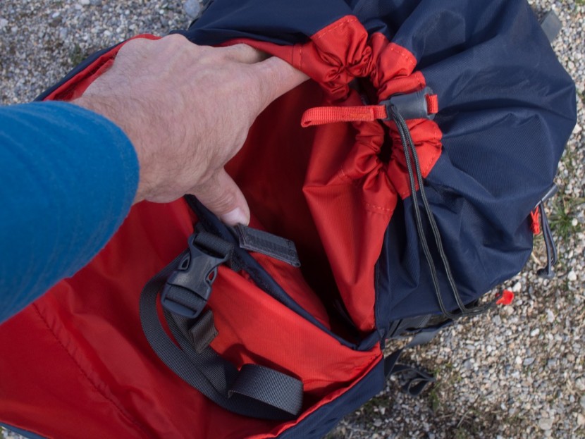 mountain hardwear scrambler 30 - they hydration sleeve that can double as a semi-protected laptop...