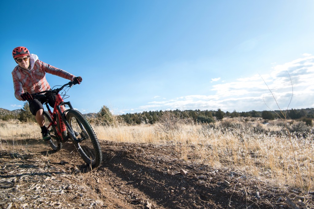 commencal meta power race 650b+ 2018 - if you want an e-bike that climbs well and likes to charge the...