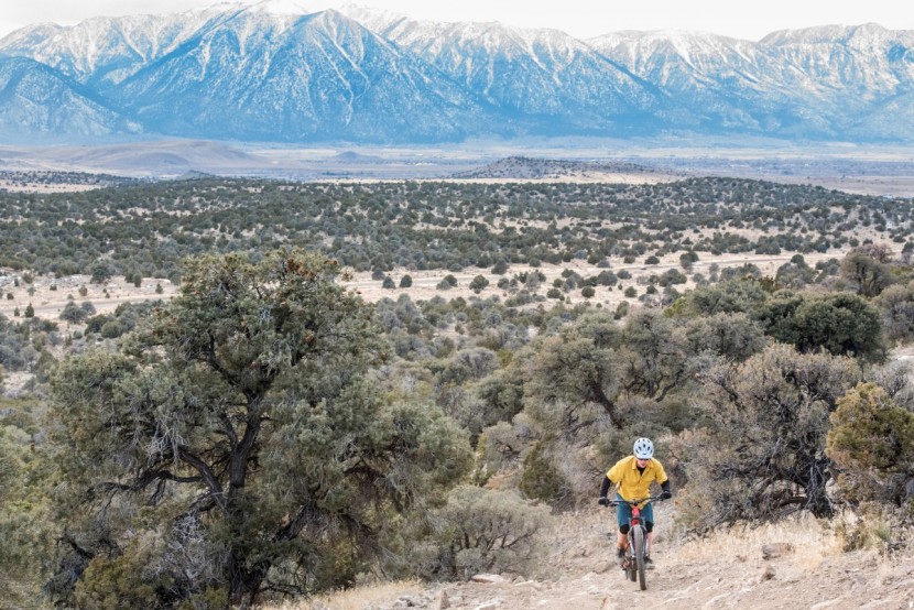 commencal meta power race 650b+ 2018 - you gotta get up to get down, and e-bikes make it easier, much easier.