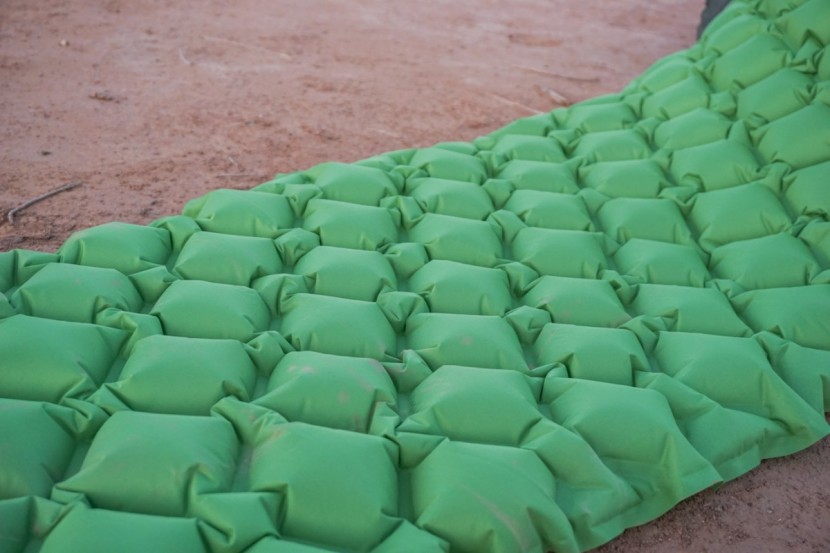 outdoorsman lab ultralight - the gaps between baffles are only as thick as the top and the bottom...