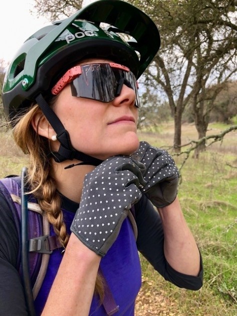 mountain bike gloves - great fitting, user-friendly glove.