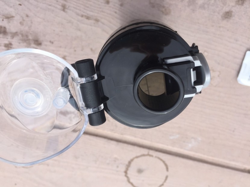 thermos intak 24 - the flip cap was troublesome because it got in our way when drinking...