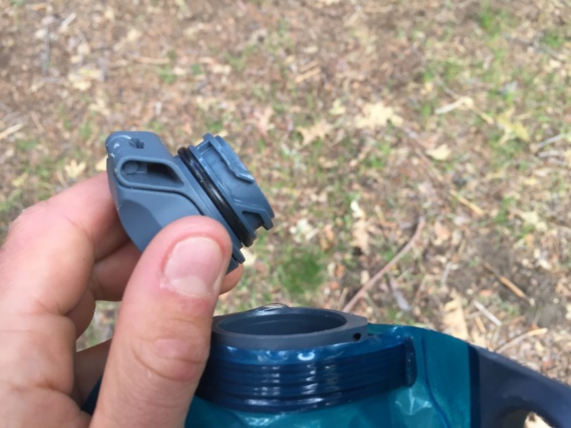 platypus duolock softbottle - the duolock gets its name from this lid design. instead of screwing...