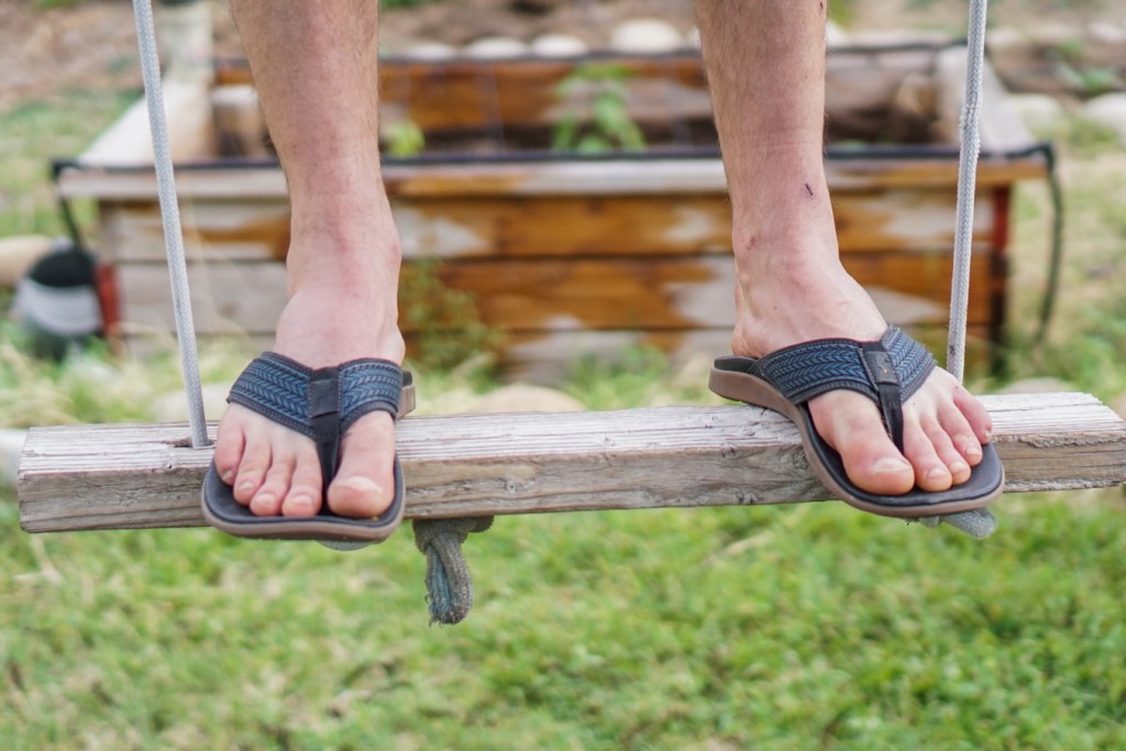 Chaco marshall store flip flops