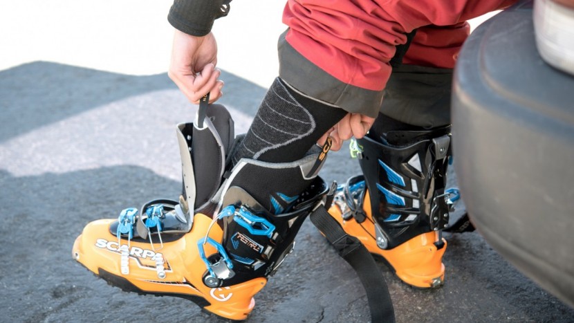 ski socks - you want to make sure your sock provides the right coverage. here we...