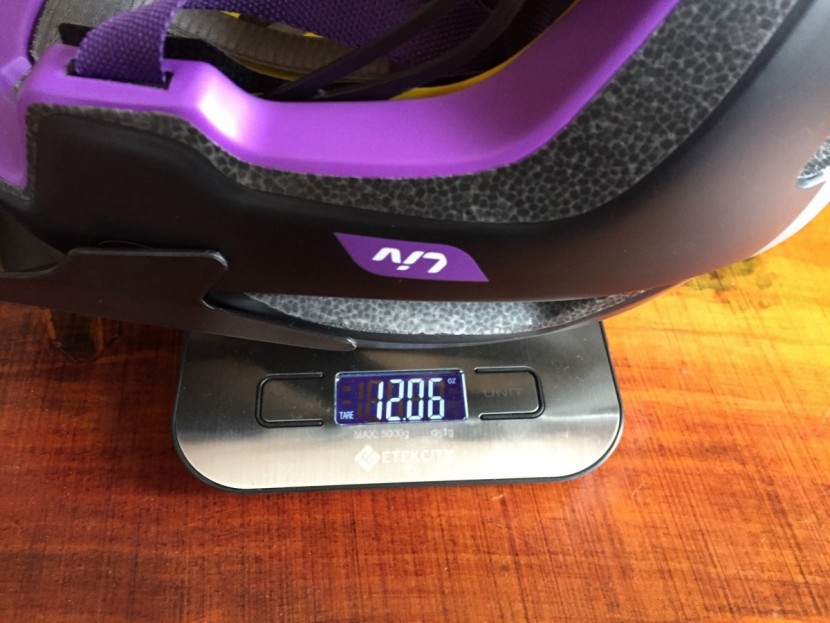 liv coveta mips - the coveta mips weighs 12.06 ounces.