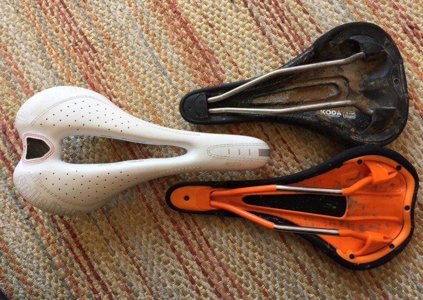 mountain bike saddle - anatomical relief is achieved in different ways but different...