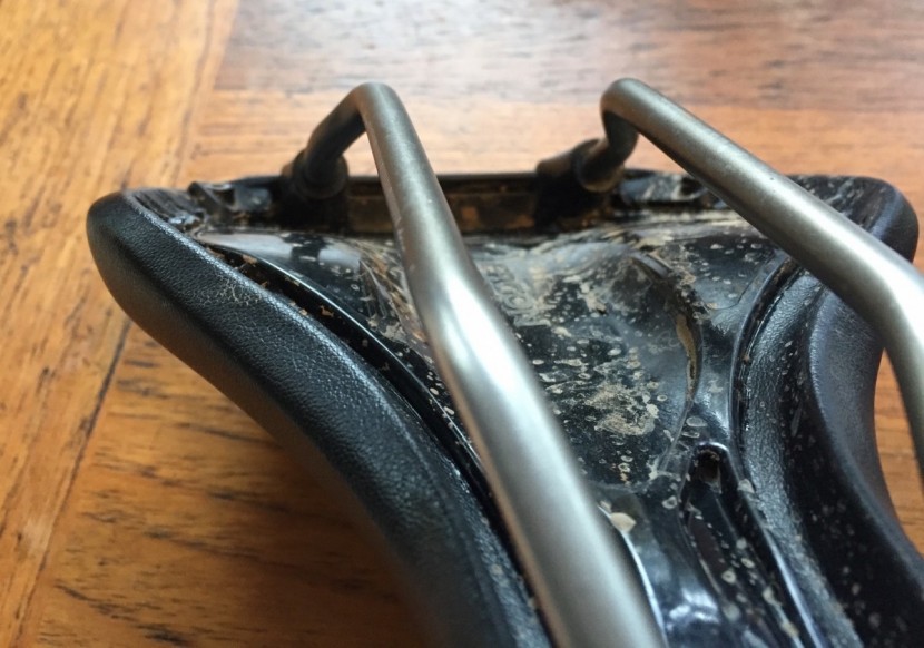 ergon sme3 comp - its a little hard to see in this picture, but the ergon has molded...