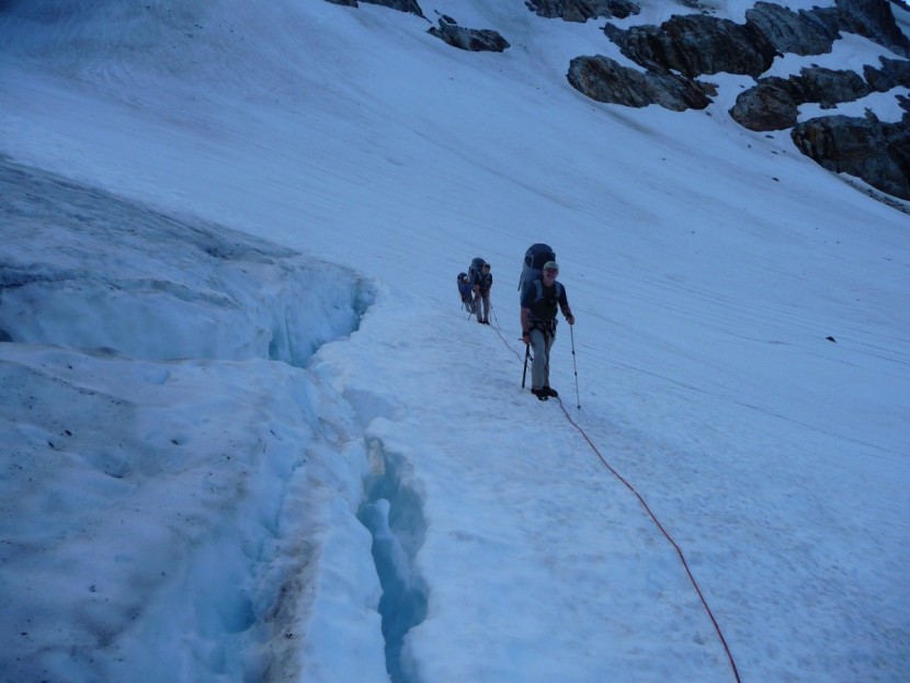 black diamond raven - the raven is an excellent option for general mountaineering, basic...