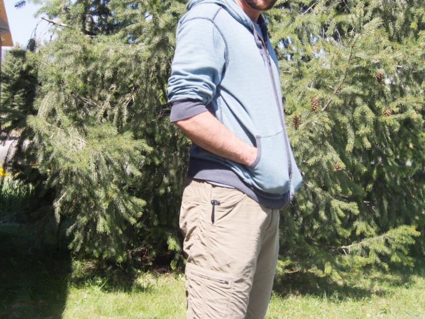 kershaw blur glassbreaker - the dark color and mid-biased pocket clip of the blur leaves it more...