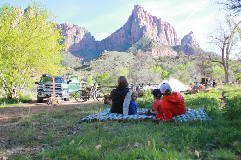 camping sleeping bag - there&#039;s nothing quite like a good lounge after a long day.
