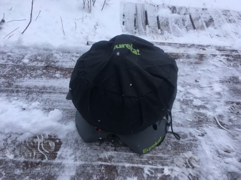 eureka gonzo - the bag cover of the gonzo grill contains the lid and grates while...