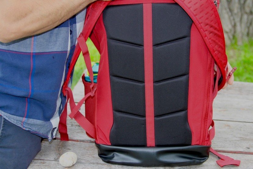 the thule paramount provides a comfortable backplate loaded with...