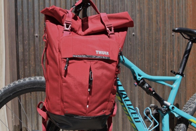 thule paramount 24l - the thule paramount is a versatile roll-top style laptop backpack...