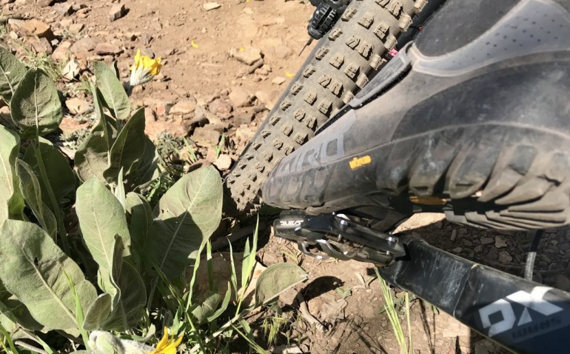 shimano saint spd m820 - wide and thin, the saint pedal provides a substantial interface