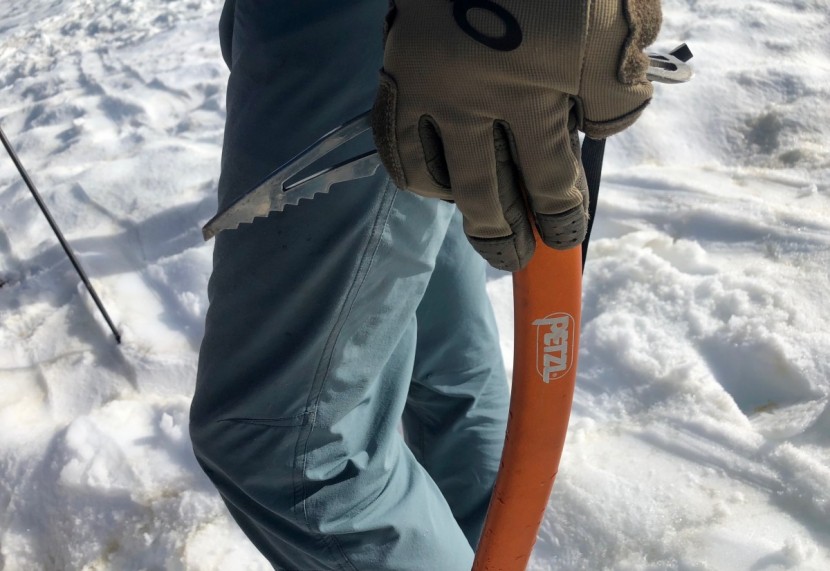 petzl ride - in self-belay/piolet canne position (pick forward), the ride&#039;s low...