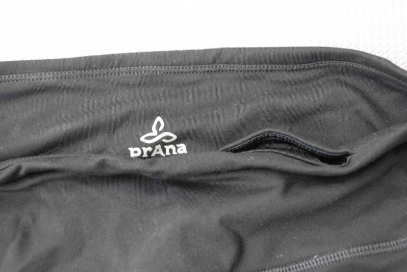 prana pillar capri - there is a thin elastic at the waistband, but it didn&#039;t seem to help...