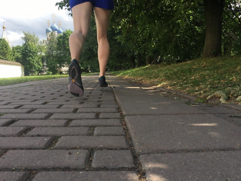 merrell trail glove 4 knit - the small lugs, sticky rubber, and supple sole aer great for urban...