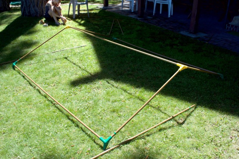 kelty discovery shade shelter - the set-up is more difficult due to the framing system and narrow...