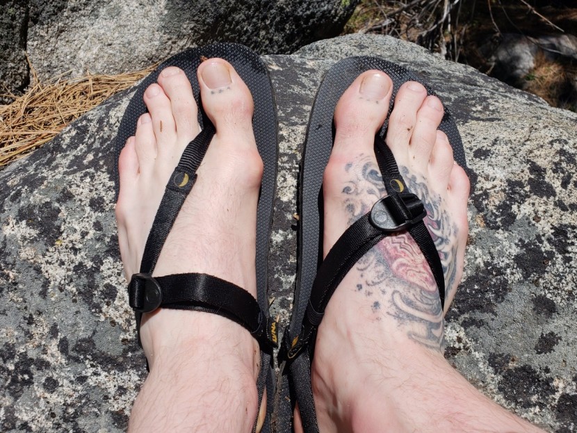 luna oso 2.0 - the sliding strap on the oso allows the user to adjust contact...