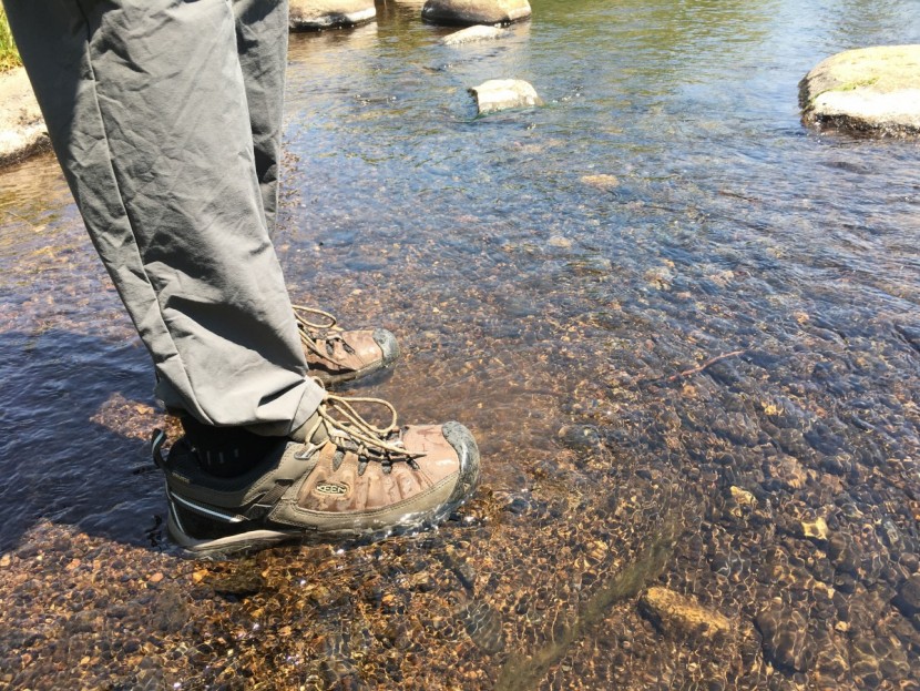 keen targhee iii low - the keen.dry membrane does a good job at repelling water, though we...
