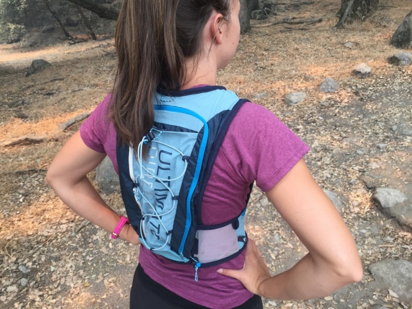 ultimate direction ultra vesta 4.0 - lots of rear storage with the ultra vesta!